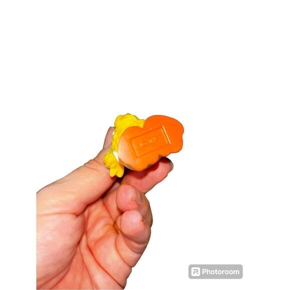 Vintage toy lot - Daffy Duck, big bird, swamp boat, chicken nuggets - Picture 11 of 11